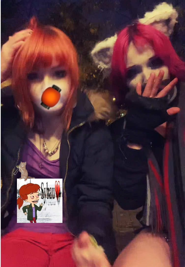 Vi är bäst och borde typ få ett pris för att vi överlevde Halloween holy shit vad bra vi är!!  och varför ser jag så förvirrad ut dah fuc ##jessiglaser##bigmouth##alternative##stockholm##halloween