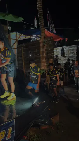 Jam pertama mempertemukan antara SEPTA KARYA A ( watulimo ) VS PUTRA ARPON A ( sukorejo gandusari ) #PUTRAGUNTURCUP1 #volimini #voliplastik #voliasik #volispon 