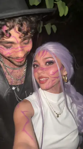 I love my Jinu💜 #kpopdemonhunters #rumiandjinu #couplecostumes #rumicosplay #halloweencostume @TAFRESHII 