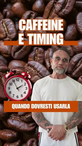☕️ La CAFFEINA non è solo quanto ne prendi, ma quando. Assumerla appena sveglio è un errore: occupa i recettori dell’adenosina troppo presto, causando il classico crollo di energia dopo poche ore. Il momento giusto? Dopo 90 minuti dal risveglio o 40 minuti prima dell’allenamento per chi fa bodybuilding. Usata con il giusto timing, la caffeina diventa un alleato per performance, focus e recupero. Se vuoi sapere come usarla al meglio scrivi BODYBUILDING o ANTI-AGING nei commenti! #caffeina #biohacking #performancefisica #bodybuildingitalia #antiaging #dgcoaching #asktheguru #davidegariboldi #bodybuilding #bodybuildingcoach #gurutalk