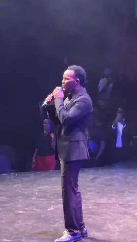 @Nimcaan Hilaac singing 🎶 🎤 classic song at the #somalimuseumofminnesota #somalitiktok #somalisnaps 