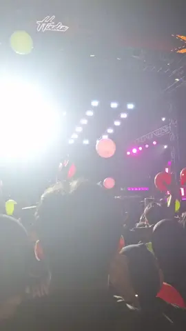 pengalaman pertama yang seru banget 🤩 @bukanwordfangs @efestaphoria  #efesthaporia #hindia #konser #fyp 