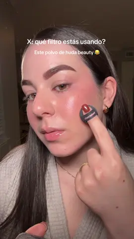 Este polvo es FILTRO en la vida real bb 😮‍💨😮‍💨 #hudabeauty #BeautyTok 
