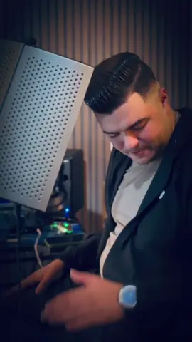 كاين شي لسانهم طويل عامر غير بالخواا 🤣