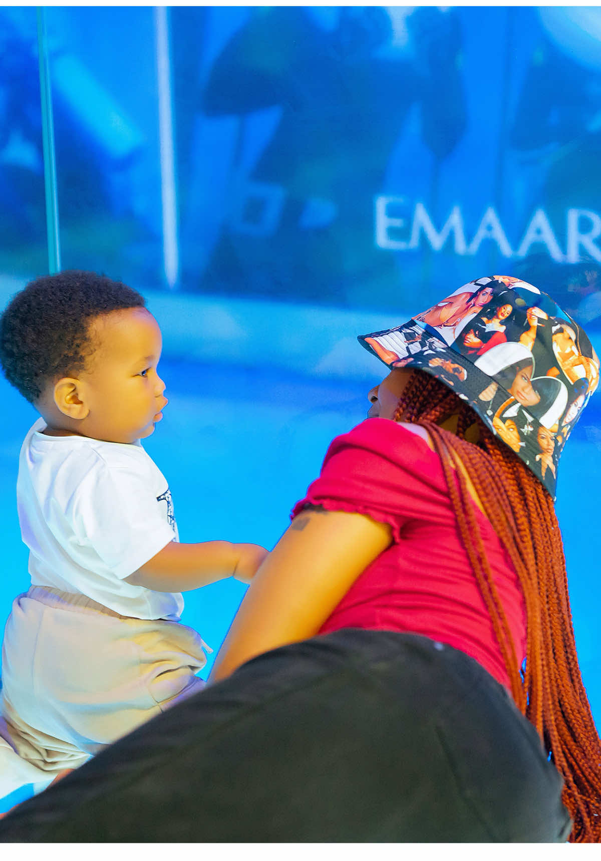 Hey hey 👶🏾 God made November extra special ‘cause that’s when Mummy and I came into the world!  We’re birthday month twins, how cool is that ?! 🥳 Mummy makes me laugh, smile, and she lights up my little world every single day ☀️  #novemberbabies 