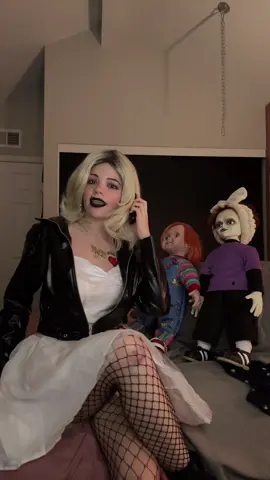 I feel better already ☺️ #tiffanyvalentine #chucky #halloweencostume 