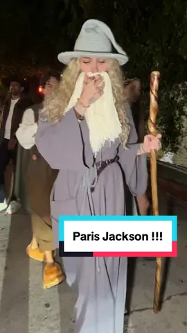 Michael Jackson daughter Paris Jackson look cute in Halloween fit in LA ! #parisjackson #michaeljackson #Halloween #costumes #LA #hollywood #foryoupage 