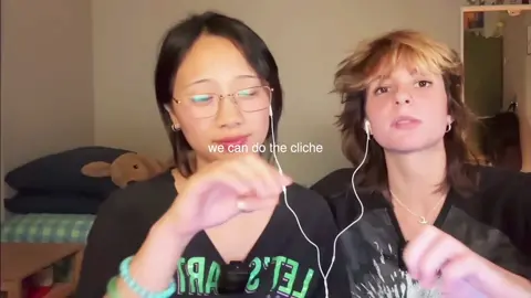 hi guys yes this is a repost hopefully I don’t flop this time praying #izzyandemma #turtlewithhat #fyp #viral #2hollis @turdclipz_ 