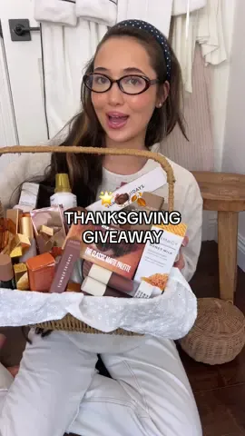 the month of thankfulness calls for a thanksgiving giveaway!!! 🤎 ready to ship you this basket of autumn goodies hehe  1. follow me (both platforms) 2. tag your friends below (winner will be chosen on 11/24) #giveaway #thanksgivinggiveaway #thanksgiving #friendsgivingideas #fallgiveaway