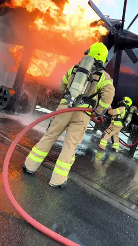 Proud firefighter 🔥👊🇳🇴 #brannogredning #help #firefighters #firefightertiktok #firefighter 