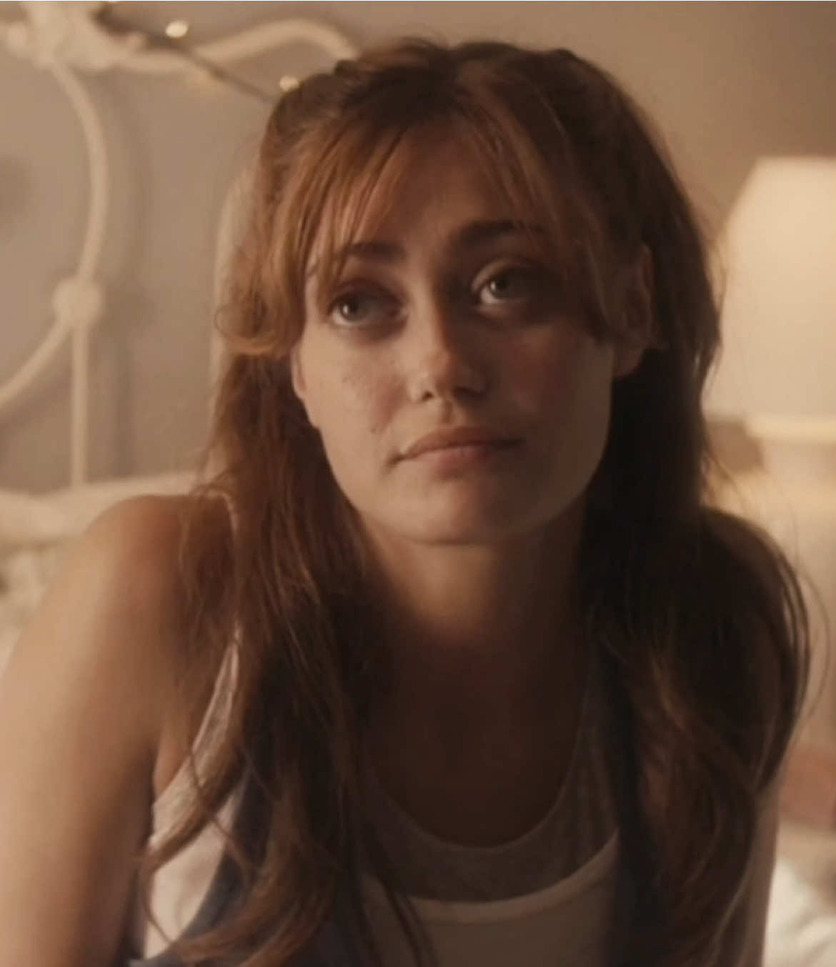 there’s jackieshauna in every piece of media for those with eyes to see #yellowjackets #shaunashipman #jackietaylor #sophienelisse #ellapurnell 