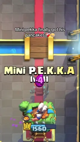 Bro finally got his pancakes… 🥞 🤩 #clashroyale #minipekka🥞 #pancakes #fyp #viral 