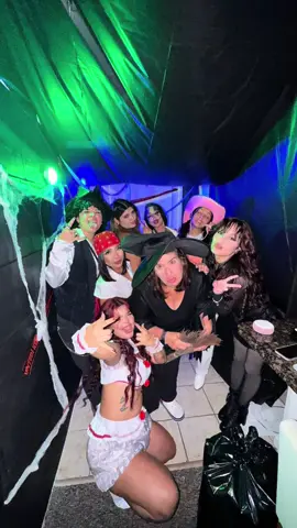 Fiesta en casita🥰 bye bye Halloween #fyp #halloeween #party #halloweenparty 