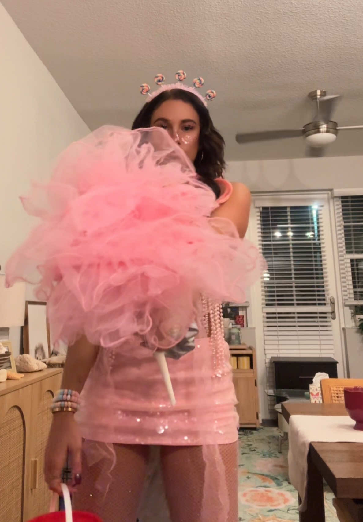 I forgot how good this song is!!! #throwbacksongs #halloween #halloweencostume #cottoncandy #fyp 