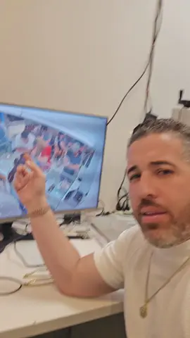 Cada cliente que esta ahi sabe donde estan los precios más  barato del mundo , ellos saben no son bobos