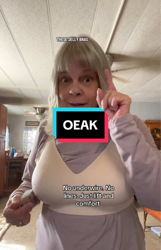 This OEAK seamless push-up bra gives full coverage, all-day comfort, and natural lift — without the wires. Perfect under tees or everyday wear, it’s smooth, supportive, and flattering.  #OEAK #bra #wirelessbra #comfortablebra #tiktokshopblackfriday 