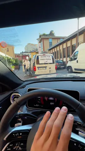 Wtf 😭😂 #viral #content #pinsa #honkforfree #honkforfreepinsa 