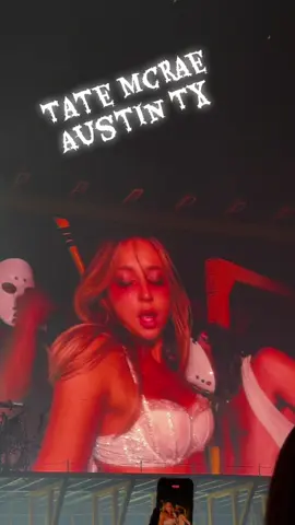 #halloween #tatemcrae Miss Possessive Tour #october #like I do 🎶 # 