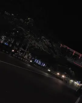 genggamlah tanganku, cinta. 