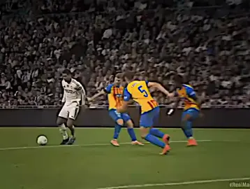 الثالث لل ملكي عن طريق بيلي #دول_الخليج_العربي #creatorsearchinsights #fypシ #هلا_مدريد_دائما_وابدا👑❤ #ريالمدريد_الملكي👑🔥👑 