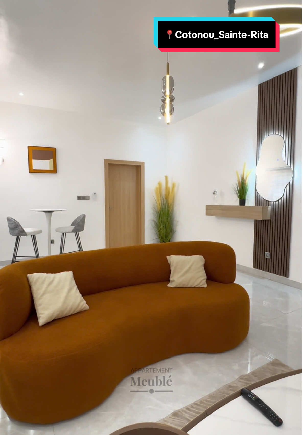 Appartement meublé 📍Cotonou- Sainte Rita.🏡une chambres salon  ✅cuisine équipée  ✅Climatisation dans la chambre et au salon ✅Télévision smart ✅IPtv ✅En bordure de route  ✅wifi disponible. ✅Parking disponible  . . . 👩🏽 & 🎬: @yelian_montcho  🎼: Asake . WhatsApp ☎️: +229~0194056393 pour toute réservation ou pour plus d’informations. . . .#appartement #benintiktok🇧🇯 #fyp 