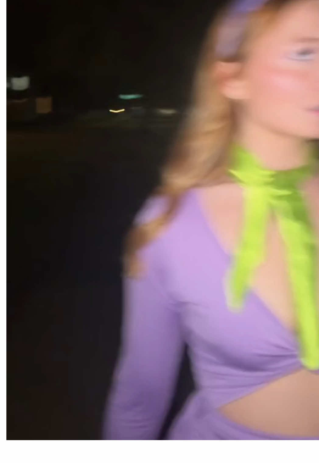 pov me on my way to find someone dressed as fred #fypシ #xyzbca #halloween #daphne #costume 