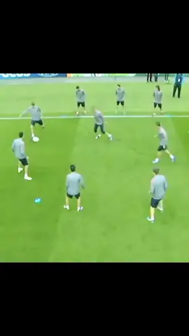 skills compétences football #viraltiktok #viralvideo #pass #foryou #fyp 