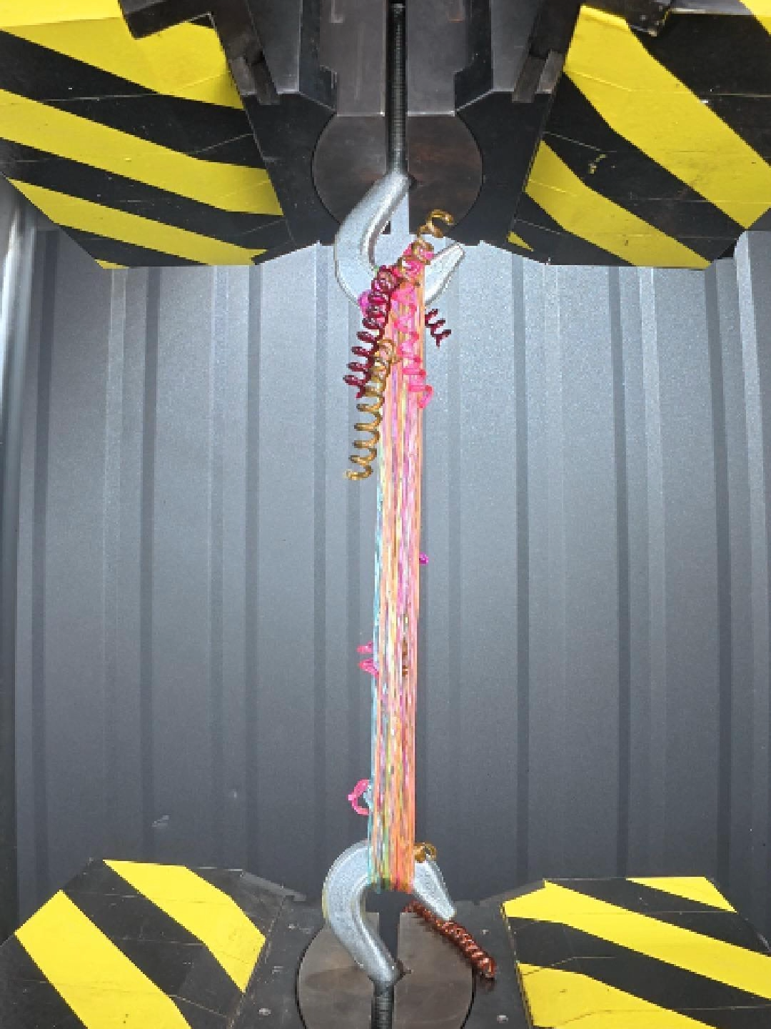 We stretched out various hair ties! #hydraulicpress #satisfyingvideo #destroy #asmrtiktoks #crushing #satisfy #hydraulic #asmrvideo #great #fyp #tiktokviral #foryoupage❤️❤️ #trendin #satisfyingvideos #stretching #ties #hair #band