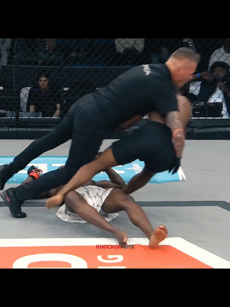 Referees saving fighters👍💪🔥#knockouts #aggressive #mma #brutal #scary 