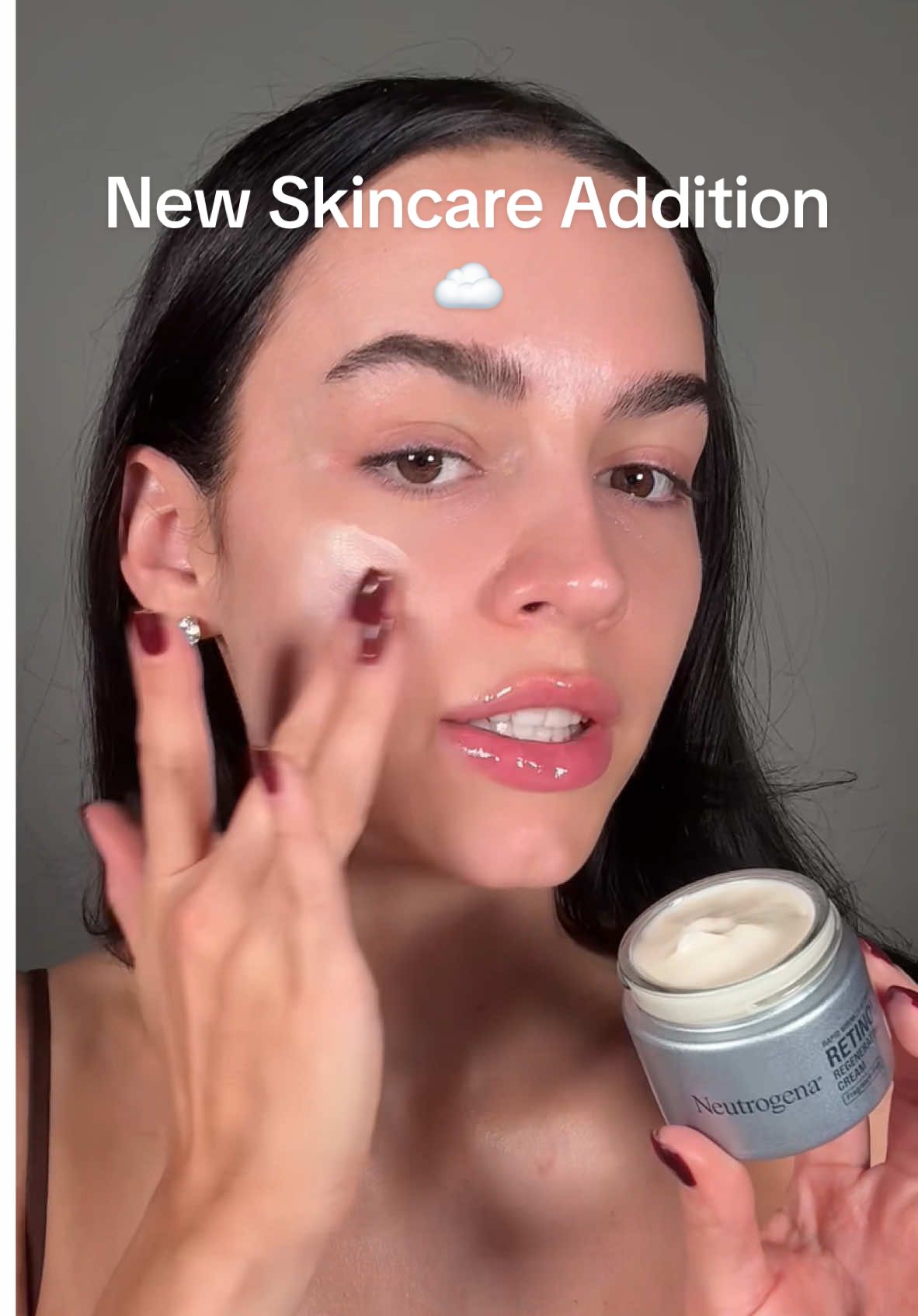#NeutrogenaPartner have you started retinol yet? What’s your go to product? @Neutrogena #retinol #skincare #nighttimeskincare #neutrogenaremembers
