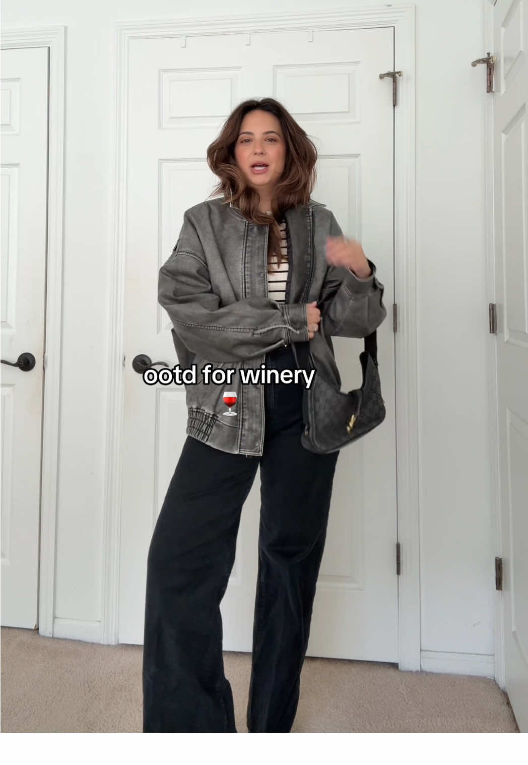 Today’s #OOTD   Top - @Nordstrom @French Connection  Pants - @Joe's Jeans  Shoes - @Clarks  Bag - @Gucci  Jacket - @LIONESS  Jewelry - @PAVOI @RELLERY  Belt - @madewell  #outfitoftheday #ootdinspo #outfitinspiration #fyp 