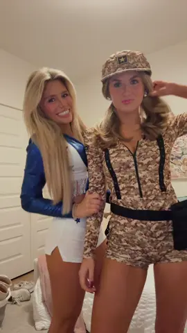 happy halloweekend!! 🥸🥸👻👻 #halloween #college #bestfriend #fyp #viral 