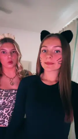 party 🖤🖤 #holloween #bff #party 