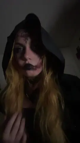 I am obsessed I can’t wait to do her again #residentevilvillage #dimitrescudaughters #ladydimitrescu #danieladimitrescu #residentevil8 