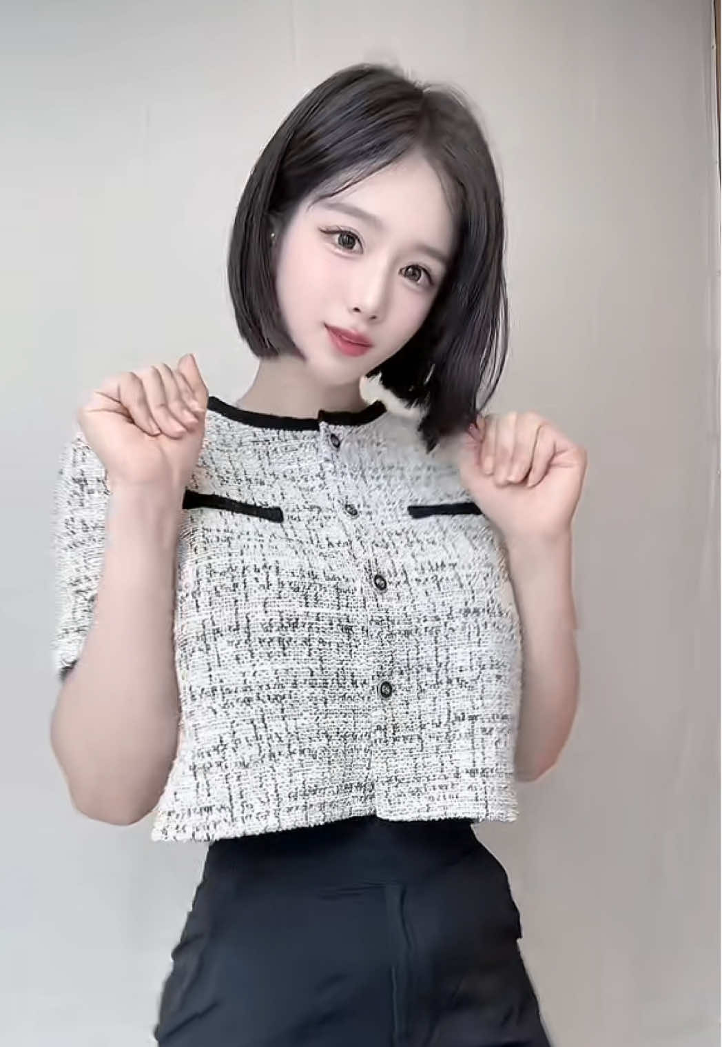 저 이렇게 입으면 어때요?🙄 #tiktok #fyp #foryou #fyppppppppppppppppppppppp #trending 