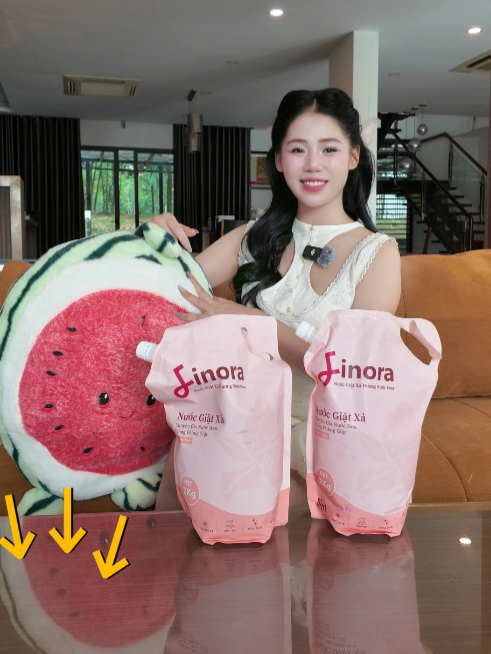 Nước giặt thì nhiều loại, nhưng sạch thơm quần áo lại còn tặng gấu bông thì các bác đã biết chưa nè #huongly #review #tiktokshop #finora #nuocgiat #nuocgiatxa #nuocgiatfinora