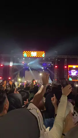 orang gila mana malemnya nntn konser paginya kerjaa😮‍💨#fyp #konserndx #ndxakafamilia #konserndxtasik 