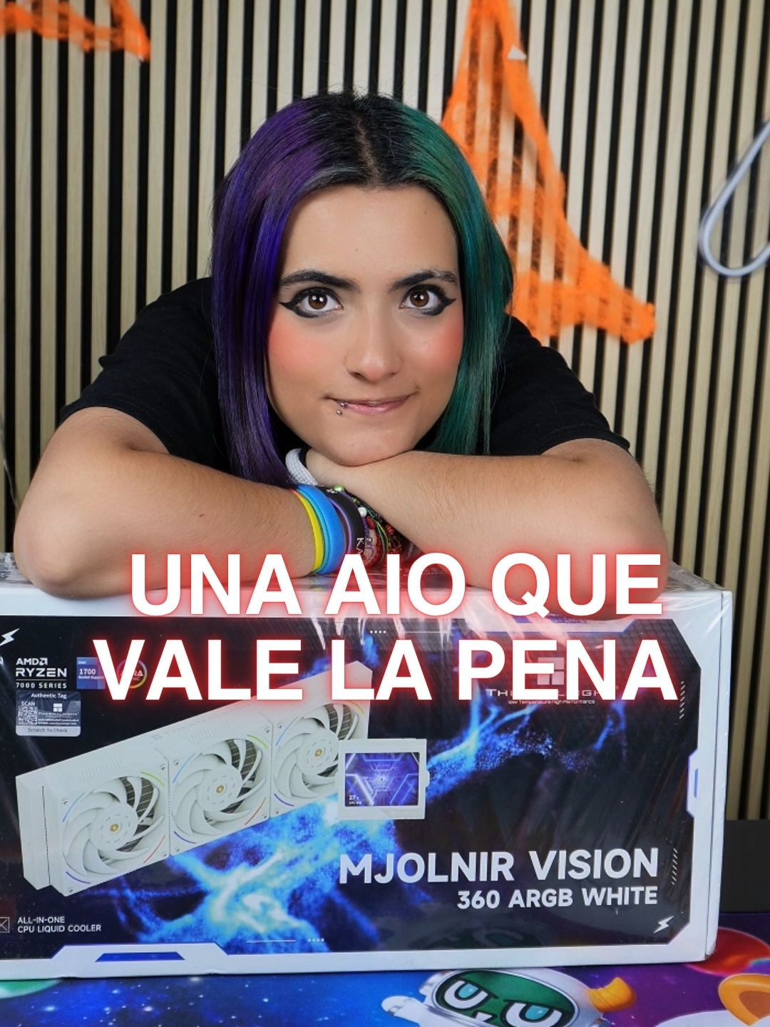 Una liquida hecha para tener una estética perfecta con un rendimiento envidiable 😍  Cada PC contiene:  🖥chasis: COMETWAREⓇ 4*120mm ⚡Fuente: 850W gold ⚙Board: X870 wifi +bt  🧠CPU: Ryzen 7 9800X3D multitarea perfecta  🧊Liquida 360mm Mjolnir vision  🧮Memoria Ram: 32GB 6000MHZ DDR5 multitarea sin esfuerzo!  💽SSD: 1TB 6000/4000MB/s espacio de suficiente para todas tus aplicaciones  📺GPU: RTX 5070TI 16GB  Valor: en pesos colombianos💲8.946.000 *los componentes pueden variar @thermalright  #ensamble #pcblanco #setup #gamer #profesional #fotografo #editor  #pc #rtx #pcpro #pcmasterrace #personalizacion #moding  #inteligenciaartificial #pcpro #render #autocad #sketchup #PCGaming #gamer #profesional #diseño #arquitectura #adobe #blender #streaming #photoshop #streaming