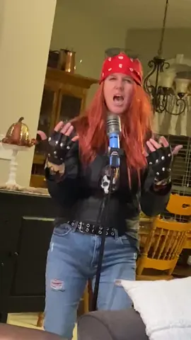 Some 80's Halloween fun from our adult Trick Or Treating! Great friends and great drinks! Being Spontooneous! #halloween #fyp #80s #costume #spontooneous