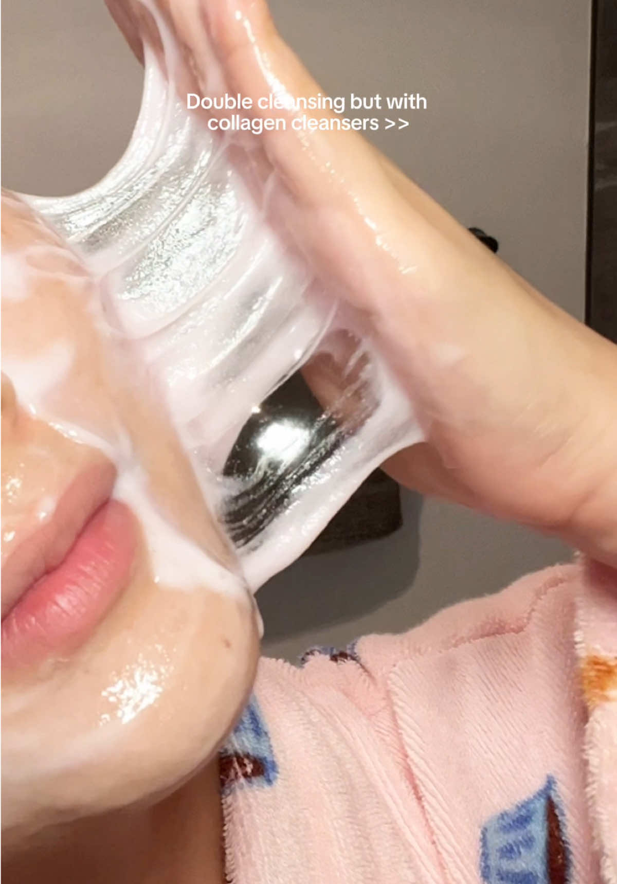I love how this cleanser can double as a mask for extra collagen care from the first step of your skincare routine :) @Biodance Store US  Double cleansing with this collagen cleansing duo:  Collagen cleansing oil + Collagen mask to foam cleanser 💕 | ad #biodance #collagenduo #pinkduo #koreanskincare #skincareroutine 