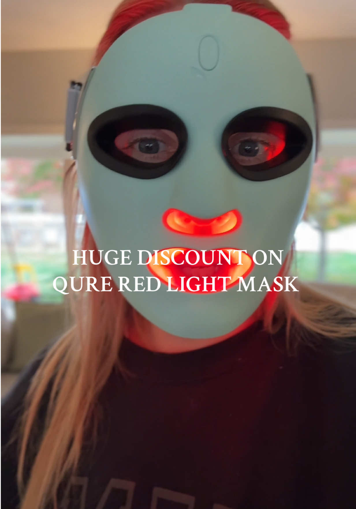 I love that this red light mask takes no time at all! It makes it so easy to use everyday! @Qure Skincare #ledmask #skincare #tiktokshopcreatorpicks #tiktokshopblackfriday  #ttsmidwest 