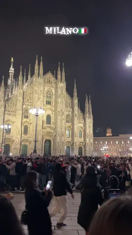 Milan 🇮🇹 💚❤️🤍                                 #milano #italian #saraperchetiamo #fyp #follow 