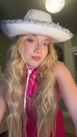 se viene mucho contenido de Barbie amigas es mi sueño cumplido #fyp #barbiegirl #halloweenlook 