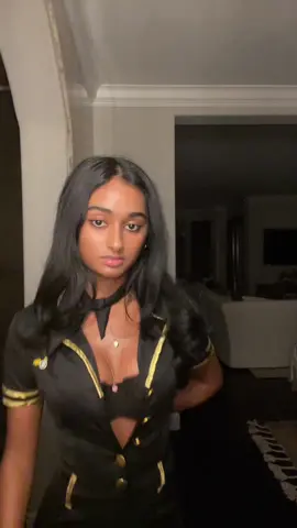 Happy Halloweeeennn💜🧡👻🎃