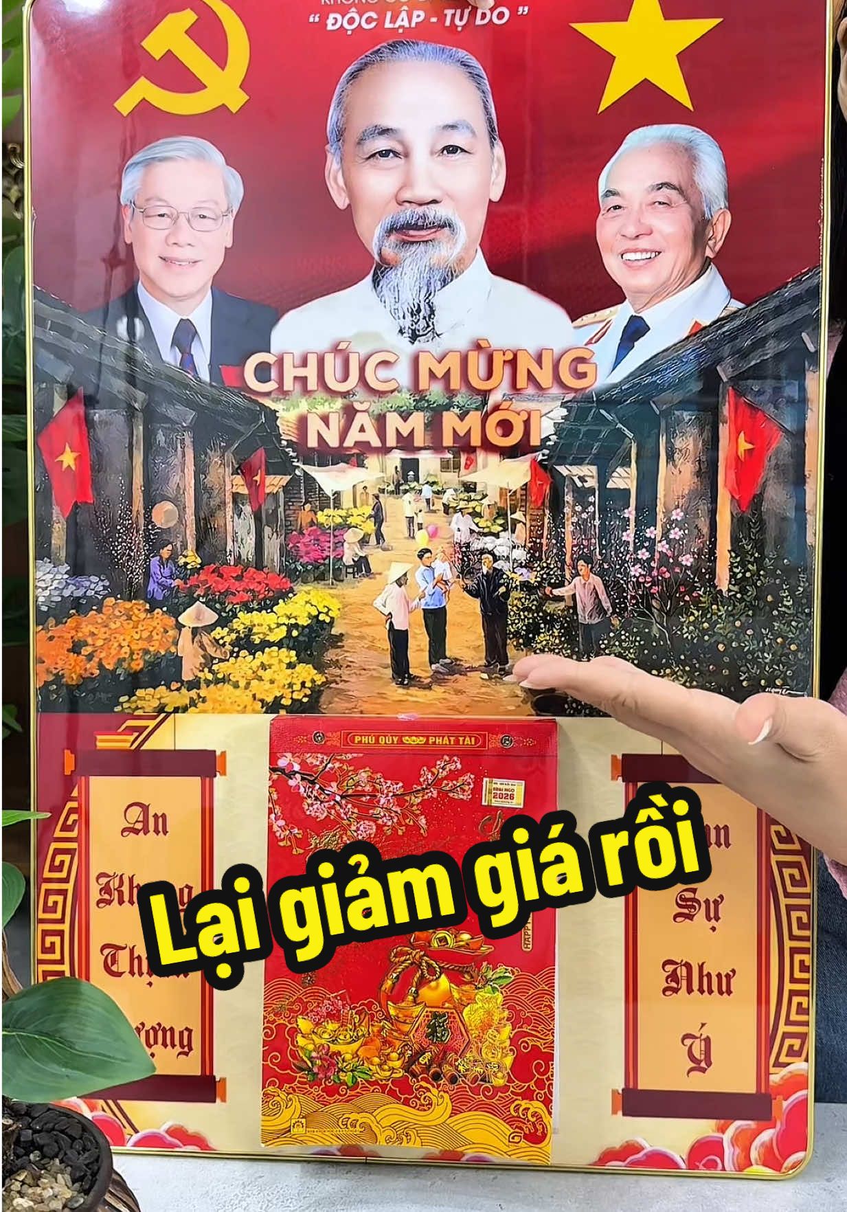 Tranh lịch cao cấp năm 2026 kích thước 75*50 tặng lốc lịch, tranh tráng gương bóng loáng bo viền vàng#ebichnhanong #xuhuong #lichnam2026#tranhlich#viral 