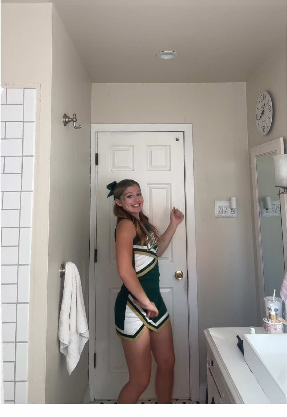 It’s the first of the month!! 🤍 ⭐️ #fyp #firstofthemonth #dancingcows #viral #cheer 