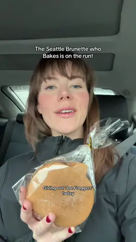 This molasses cookie family recipe is top tier #brunettewhobakes #molasses #joefroggers #seattletiktok #seattlecontentcreator 