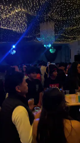 Fiesta para fingir #estadosparawhatsapp #video_viral #parafingir #discoteca 