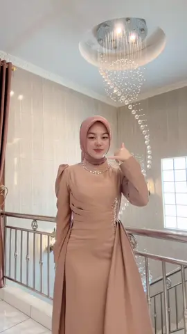 Mocca bikin kulit cerahhh 😍#dresskondangan #dresslamaran #fyp #dresswisuda 