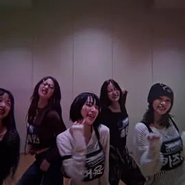 okay… u i a 🍝 #lesserafim #르세라핌 #fyp #kpopedit #EAT_IT_UP_SPAGHETTI 